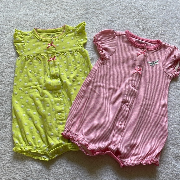 Baby Girl 9 Item Bundle: 3-6 Months, Dresses, PJs, Rompers, Bodysuits, Pants - Picture 5 of 6